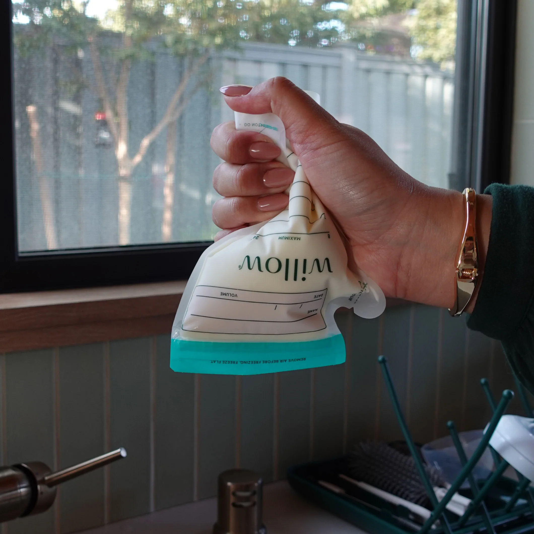 Breast Milk Storage Bags (8 oz, 100-pack) - Image 4