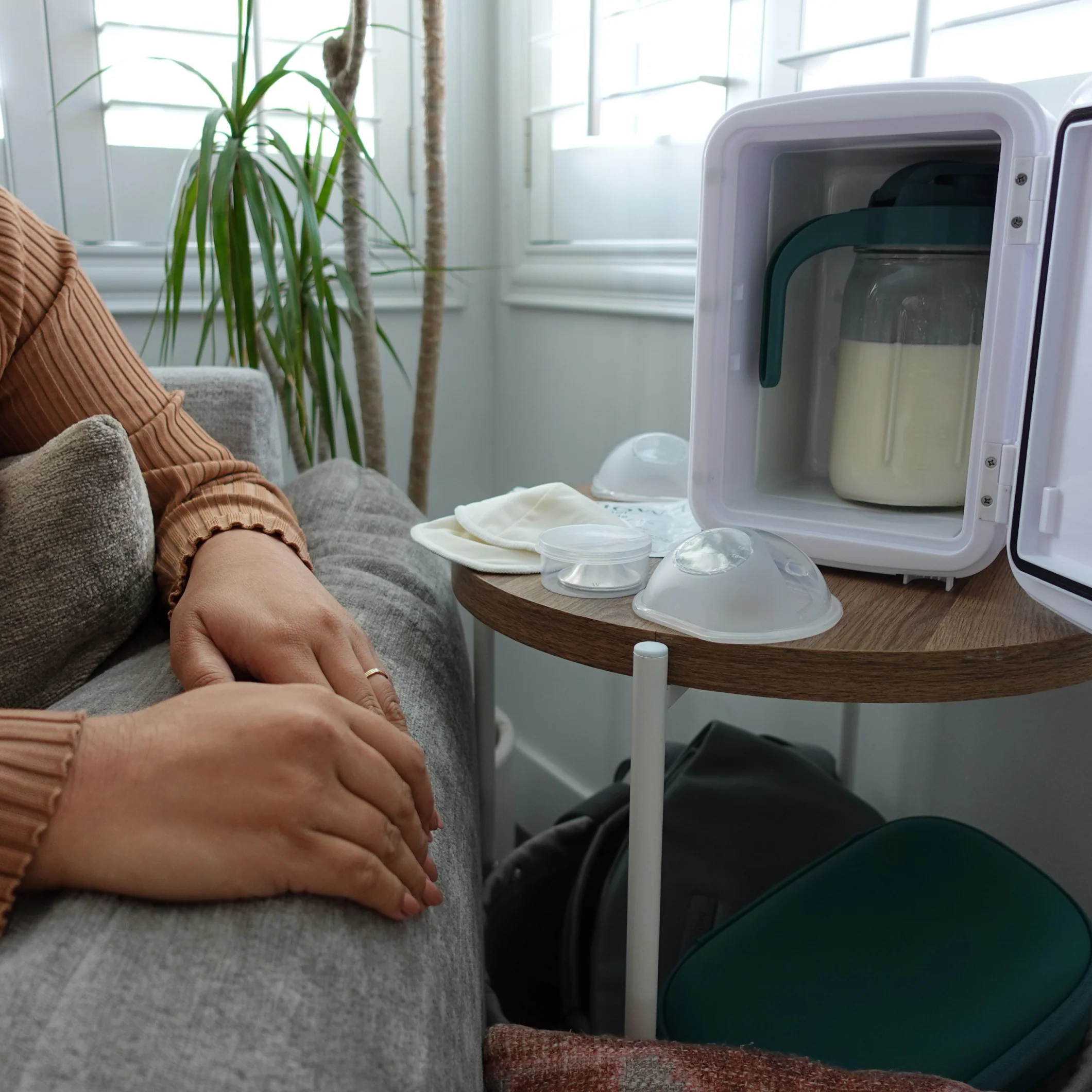 Glass Breast Milk Pitcher (32 oz) - Image 6